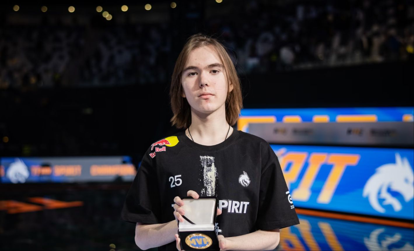 Doinb ： Xiao Tian 解说比赛？别传播谣言！我看到了 Zoom 发给我的聊天记录。